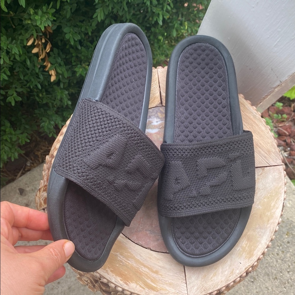 APL Athletic Propulsion Labs Big Logo Techloom Green Sandals Slides Size 9 - Picture 3 of 8